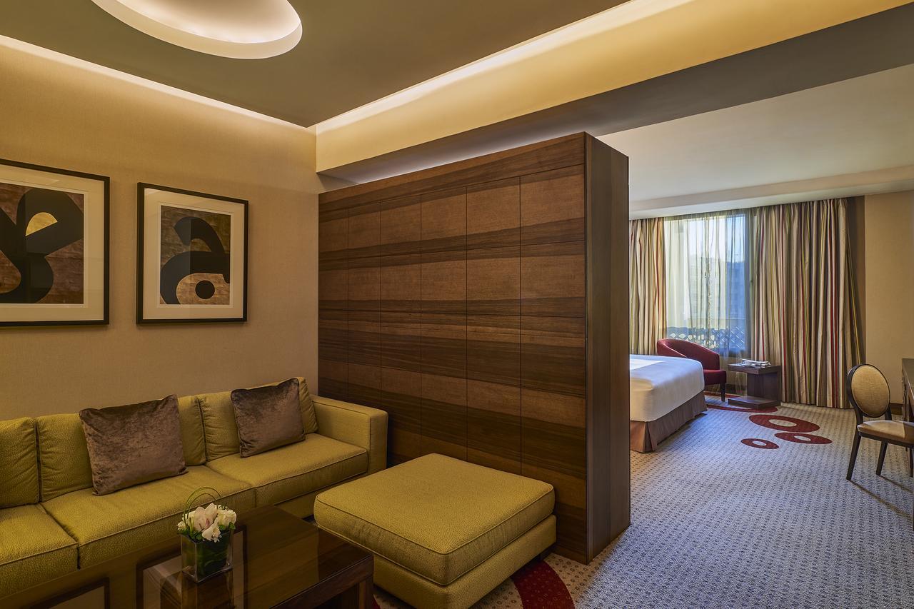 Safir Fintas Hotel Kuwait Kuwait City Екстер'єр фото A suite at the hotel