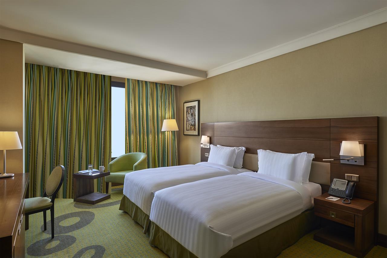 Safir Fintas Hotel Kuwait Kuwait City Екстер'єр фото A room at the hotel