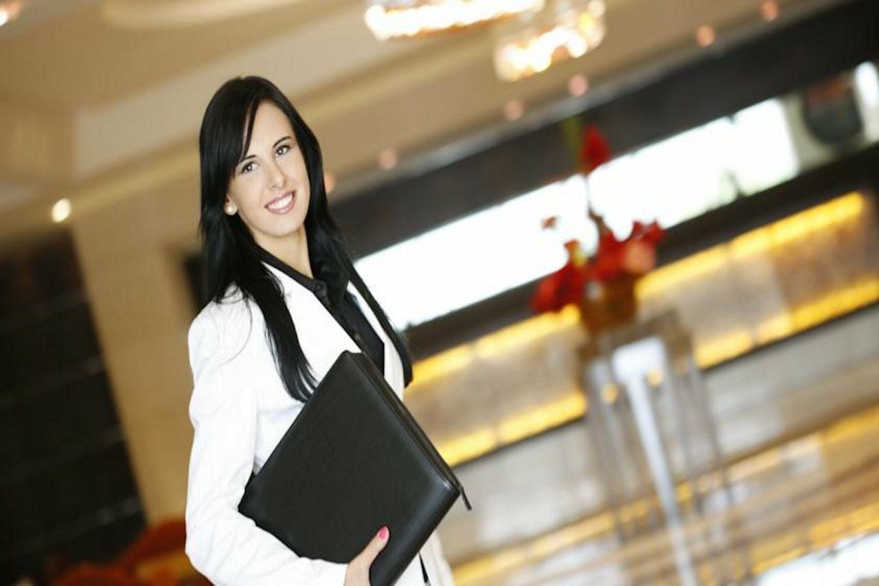 Safir Fintas Hotel Kuwait Kuwait City Екстер'єр фото A hotel manager